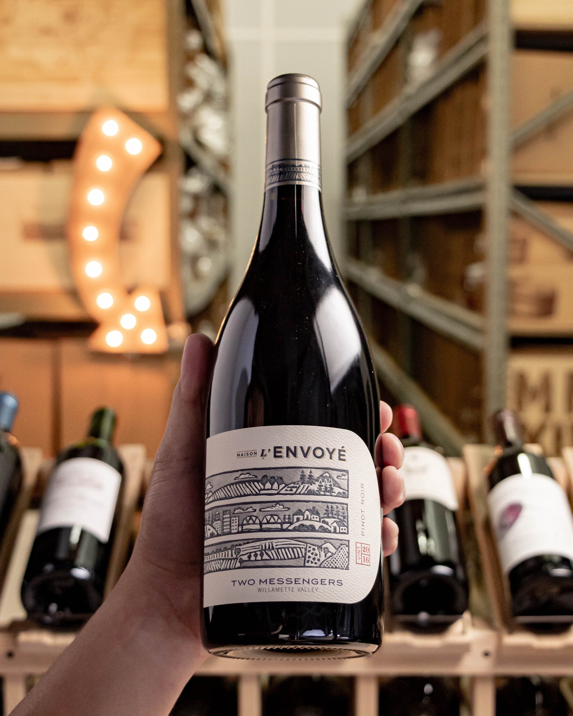 Maison L'Envoyé Pinot Noir Two Messengers Willamette Valley 2016