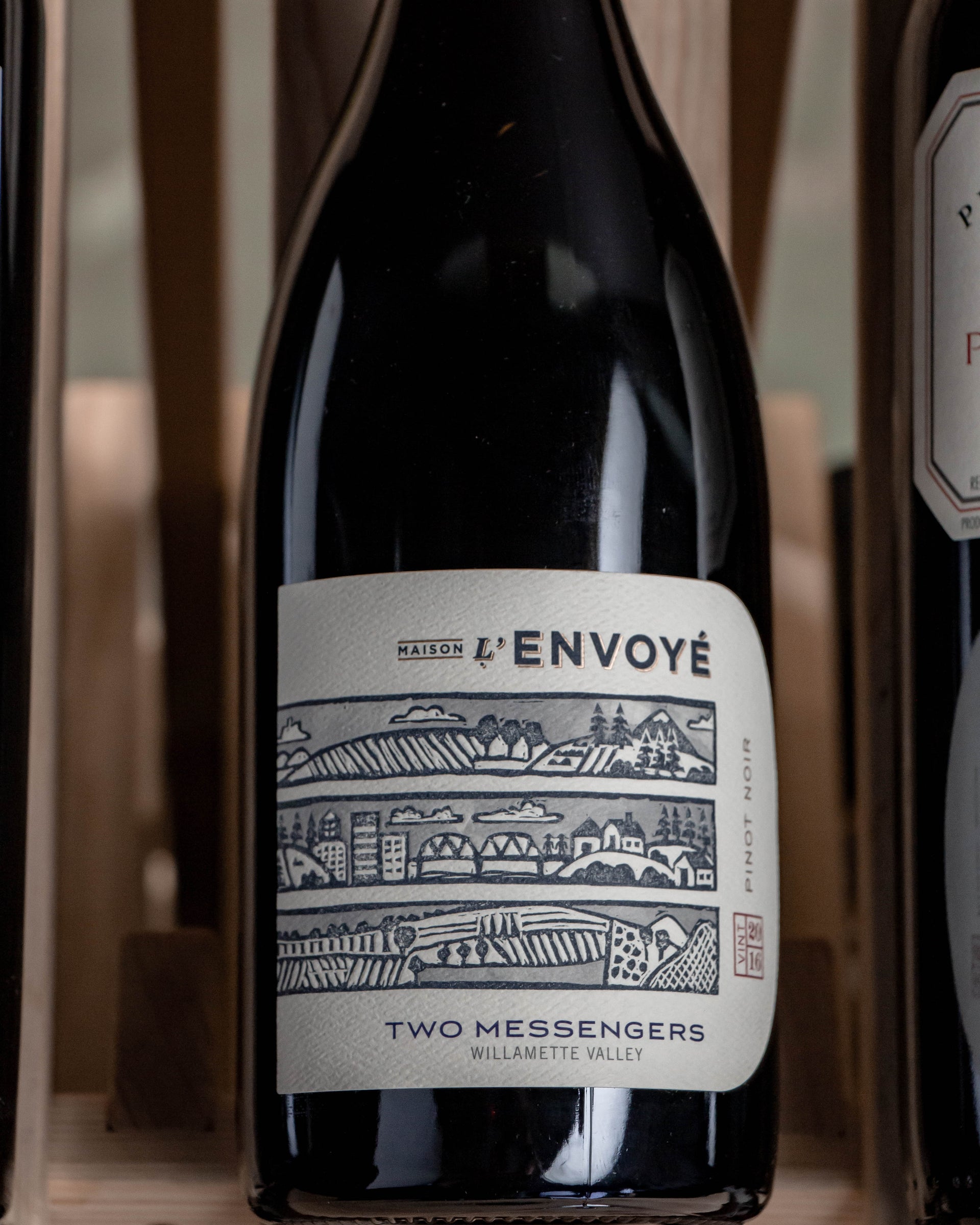Maison L'Envoyé Pinot Noir Two Messengers Willamette Valley 2016