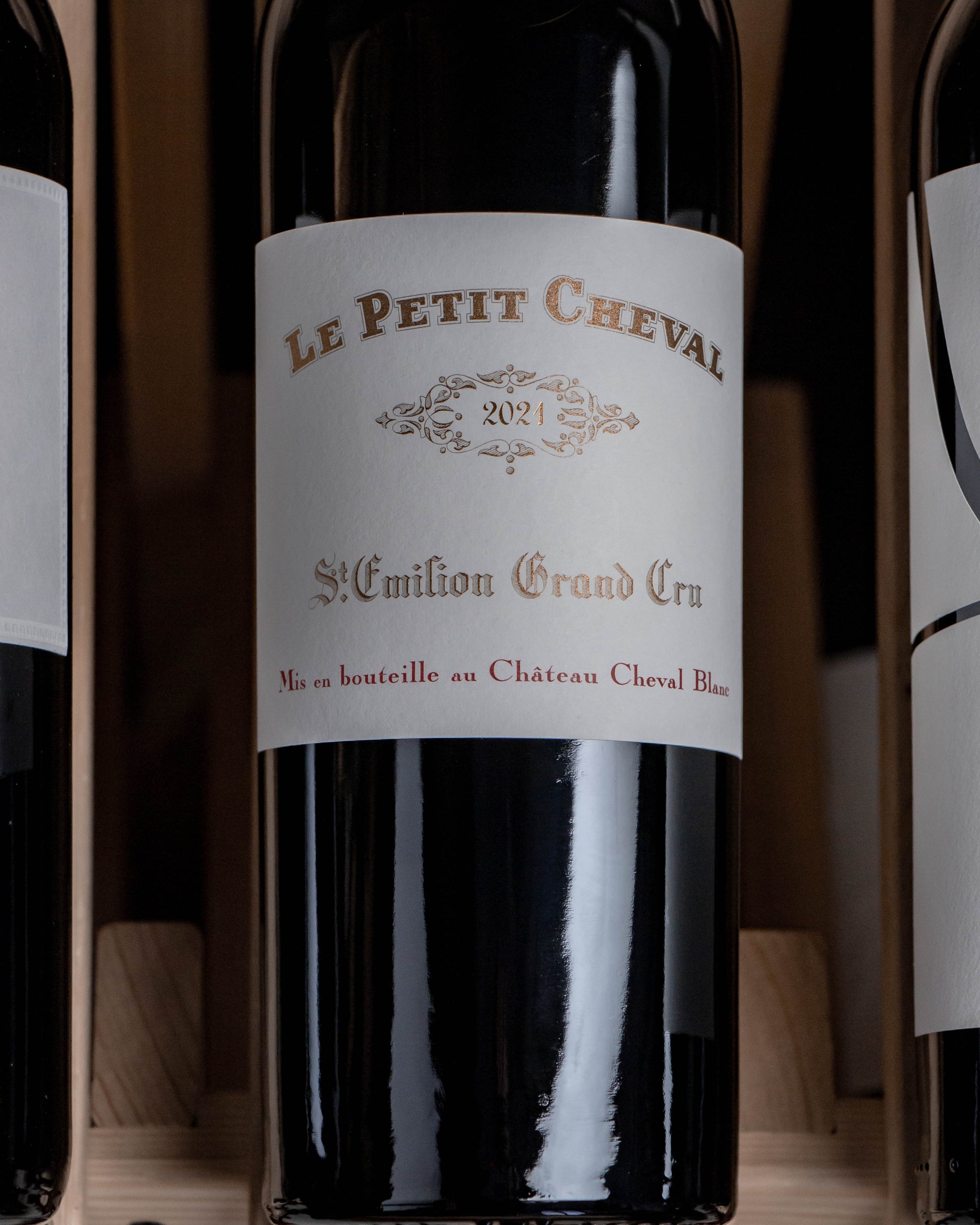 Château Cheval Blanc Le Petit Cheval Rouge Saint-Émilion Grand Cru 2021