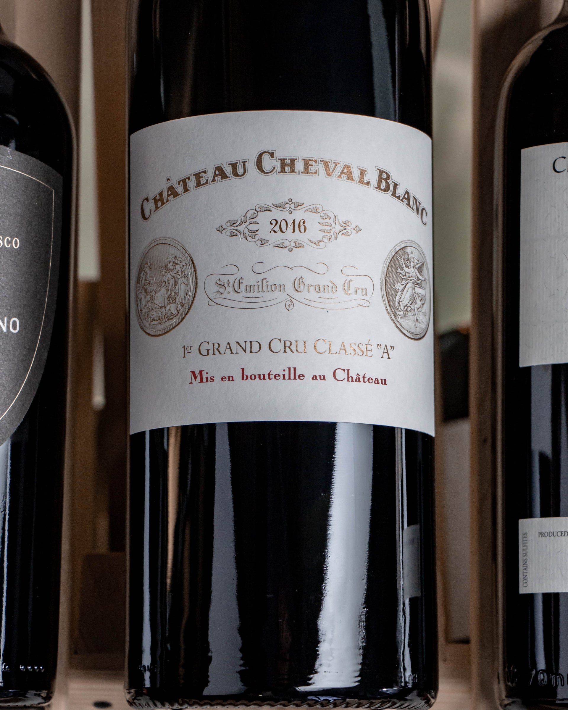 Château Cheval Blanc Premier Grand Cru Classé A Saint-Émilion Grand Cru 2016 (Magnum 1.5L)