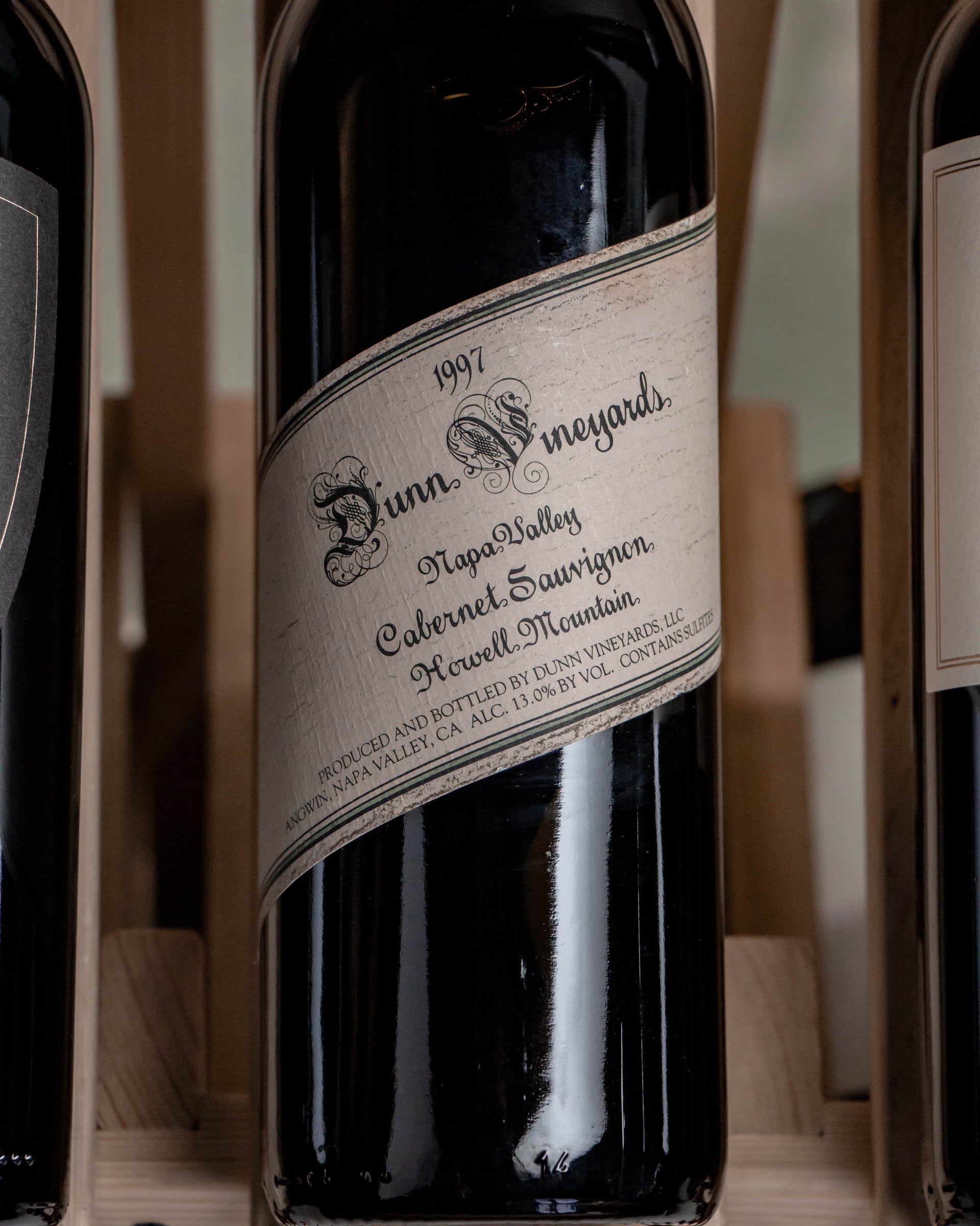 Dunn Vineyards Cabernet Sauvignon Howell Mountain Napa Valley 1997 (light capsule condition)