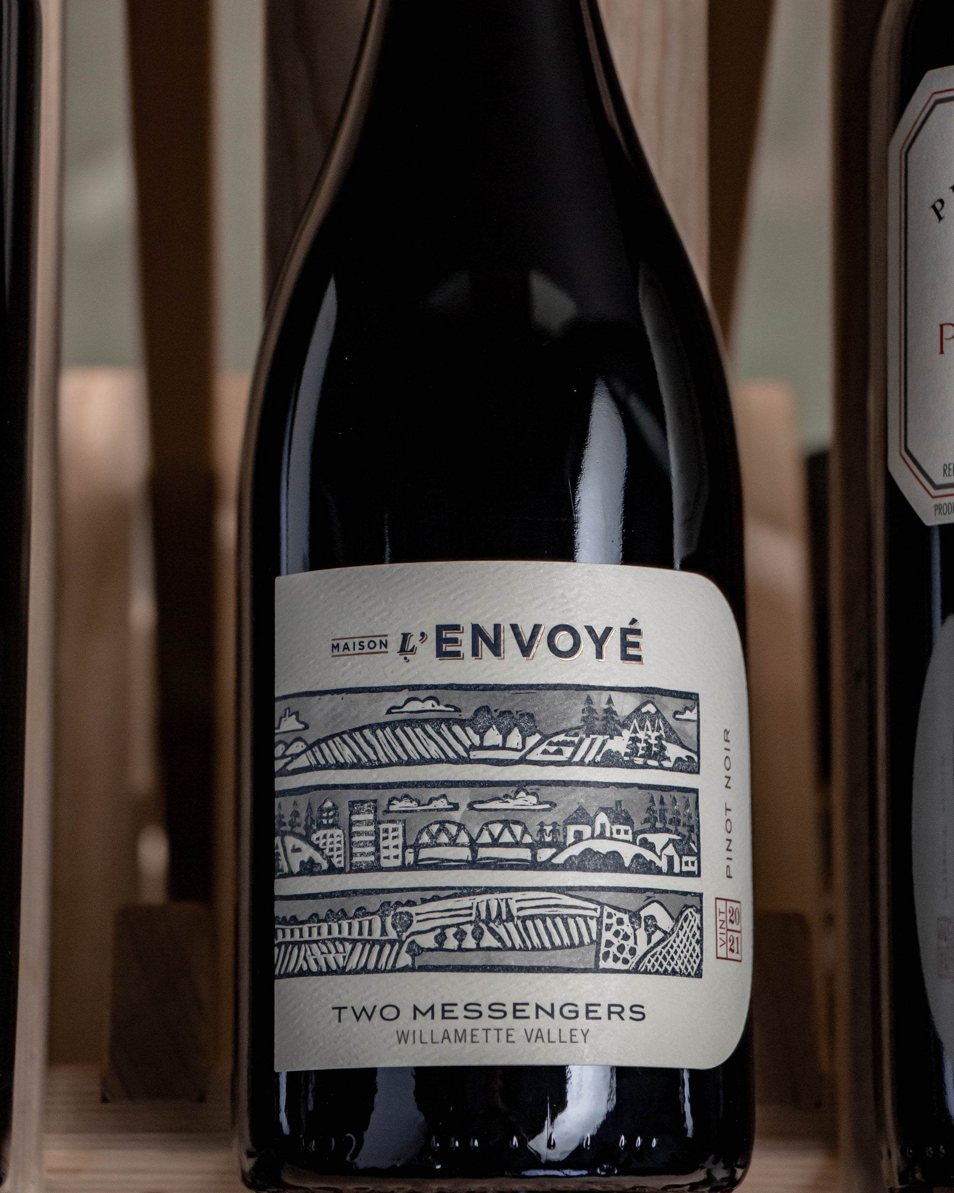 Maison L'Envoyé Pinot Noir Two Messengers Willamette Valley 2021